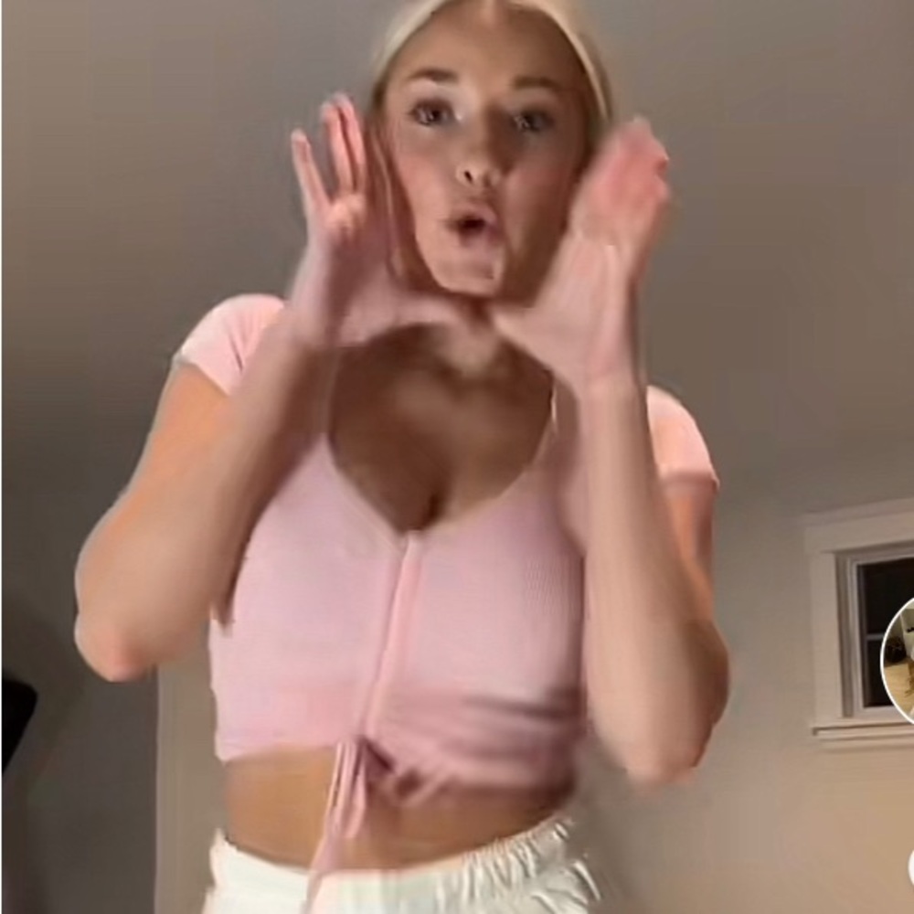 IM LOOKING FOR THIS TOP DOES ANYOME KNOW WHERE ITS FROM OR HAS IT